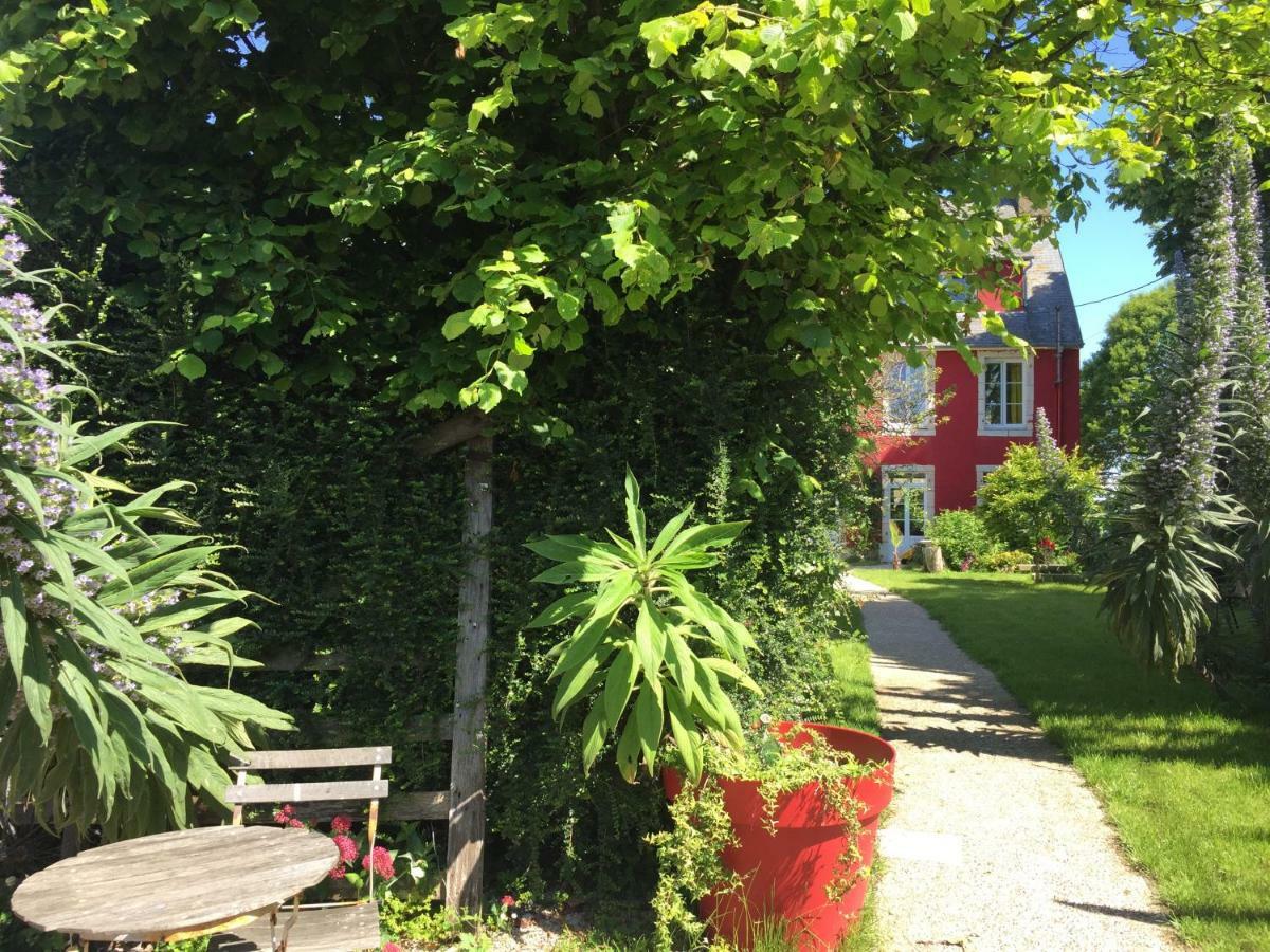 L'Ermitage Bed & Breakfast Сен-Ва-ла-Уг Екстериор снимка